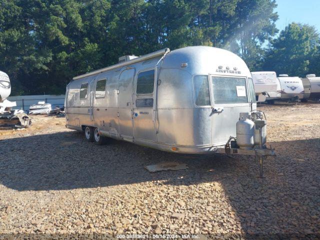  Salvage Airstream Sovereign