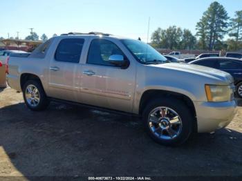  Salvage Chevrolet Avalanche 1500