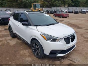  Salvage Nissan Kicks