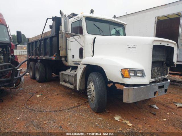  Salvage Freightliner Fld