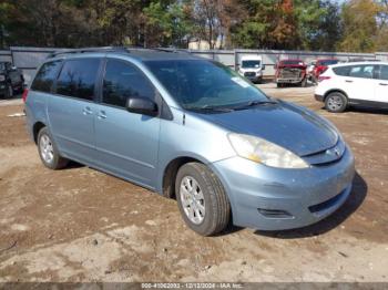  Salvage Toyota Sienna