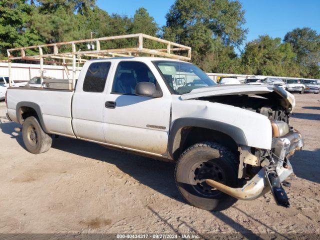  Salvage Chevrolet Silverado 2500