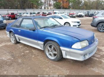  Salvage Ford Mustang