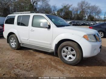  Salvage Nissan Pathfinder