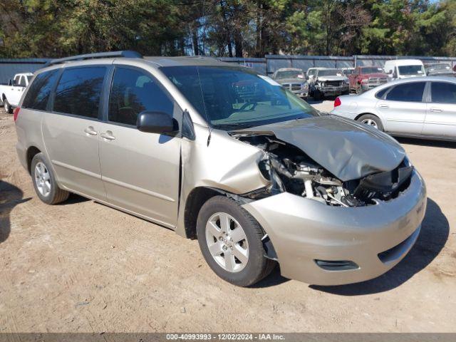  Salvage Toyota Sienna