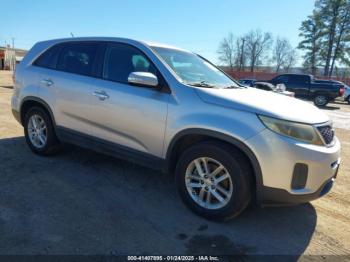  Salvage Kia Sorento