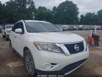  Salvage Nissan Pathfinder