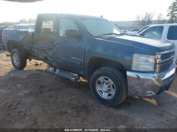  Salvage Chevrolet Silverado 2500