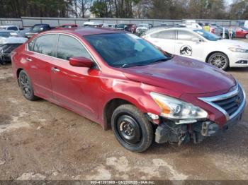  Salvage Nissan Altima