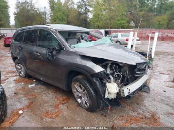  Salvage Toyota Highlander