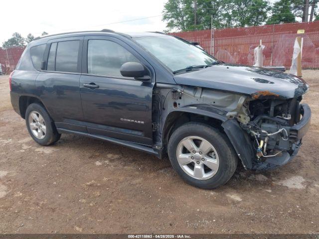  Salvage Jeep Compass
