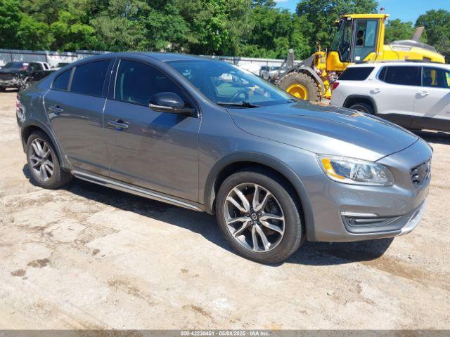  Salvage Volvo S60 Cross Country