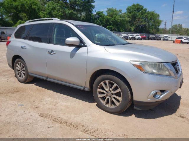  Salvage Nissan Pathfinder