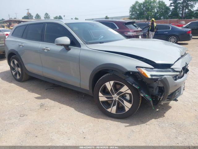  Salvage Volvo V60 Cross Country