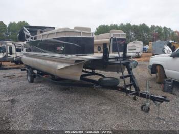  Salvage Avalon Se2423 Pontoon