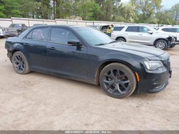  Salvage Chrysler 300