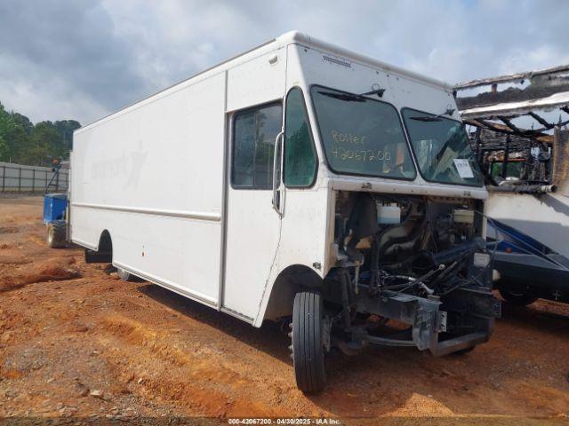  Salvage Freightliner Chassis