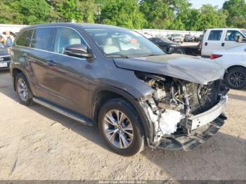  Salvage Toyota Highlander