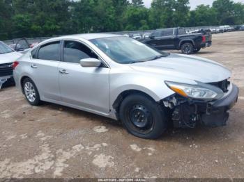  Salvage Nissan Altima