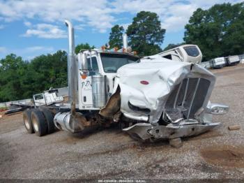  Salvage Peterbilt 389