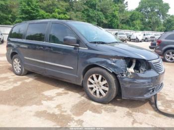 Salvage Chrysler Town & Country