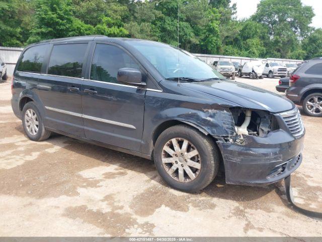  Salvage Chrysler Town & Country