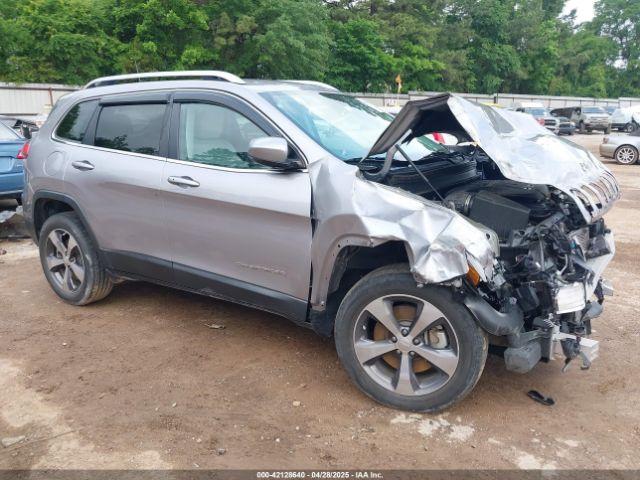 Salvage Jeep Cherokee