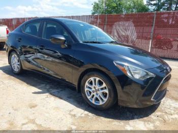  Salvage Toyota Yaris