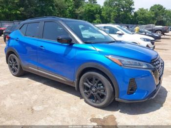  Salvage Nissan Kicks