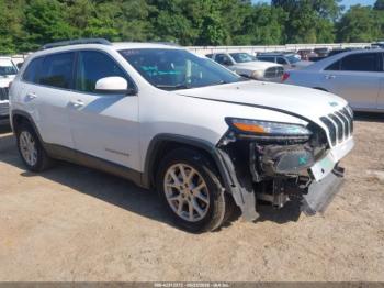  Salvage Jeep Cherokee
