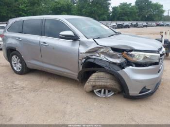  Salvage Toyota Highlander