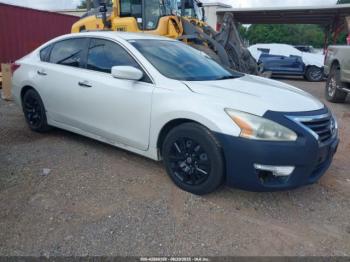  Salvage Nissan Altima