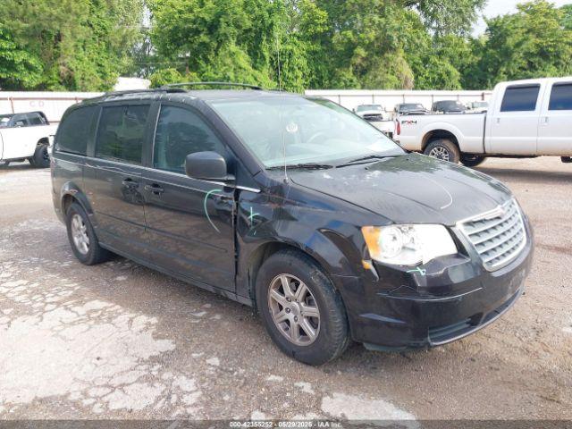  Salvage Chrysler Town & Country