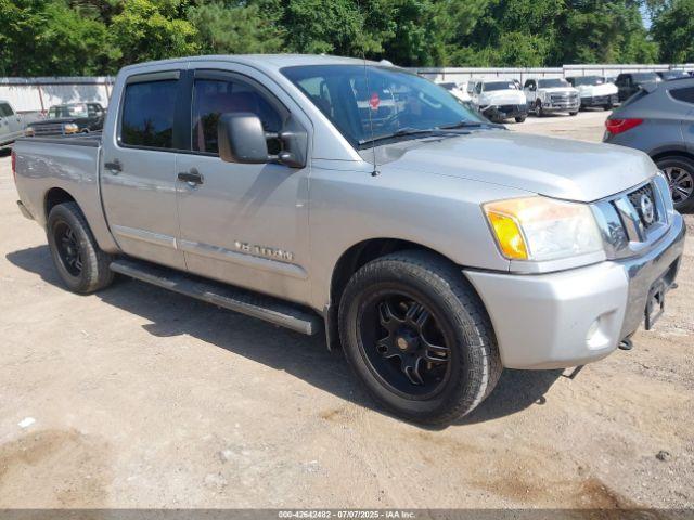  Salvage Nissan Titan