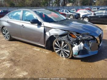  Salvage Nissan Altima