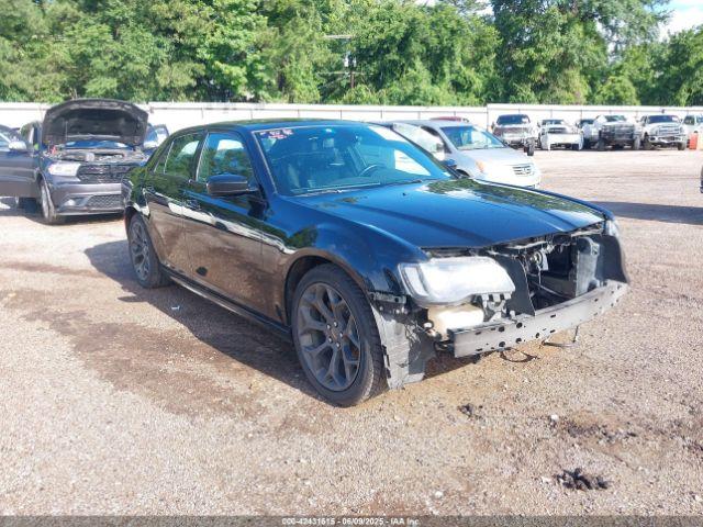  Salvage Chrysler 300