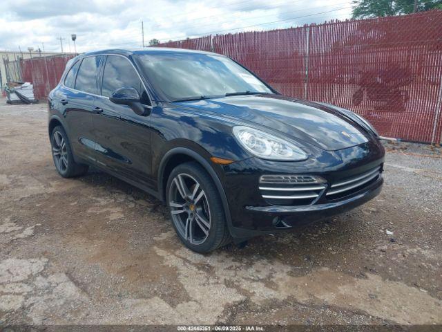  Salvage Porsche Cayenne