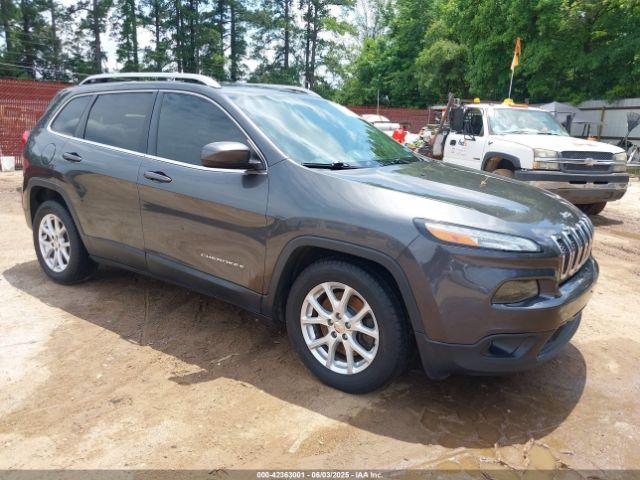  Salvage Jeep Cherokee