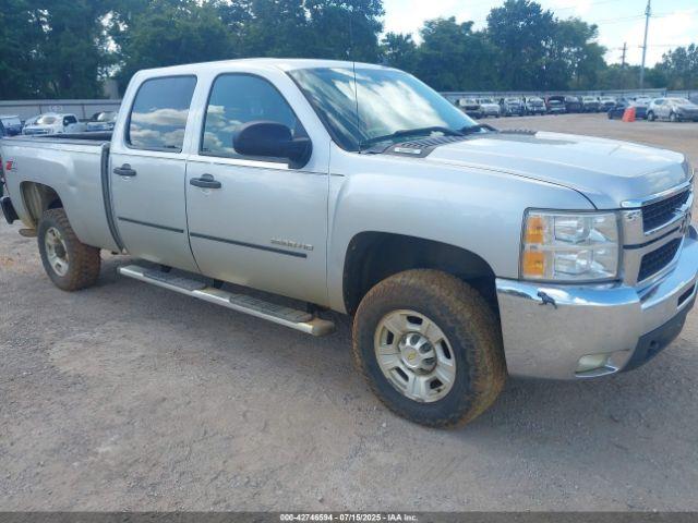  Salvage Chevrolet Silverado 2500
