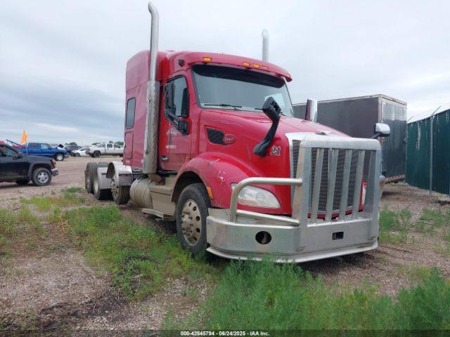  Salvage Peterbilt 579