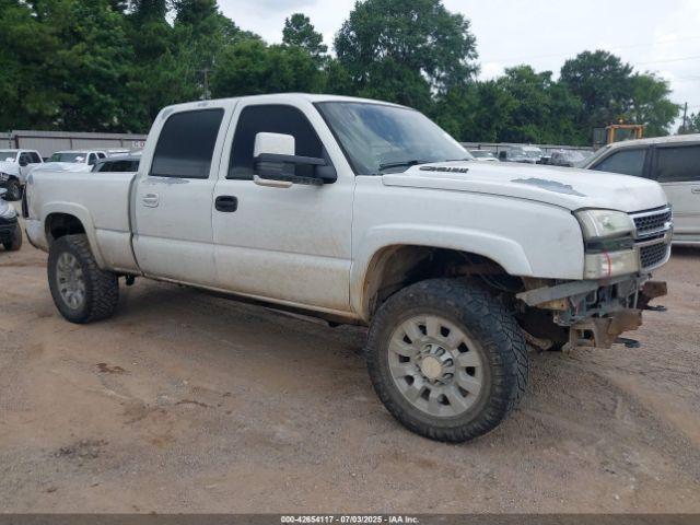  Salvage Chevrolet Silverado 2500