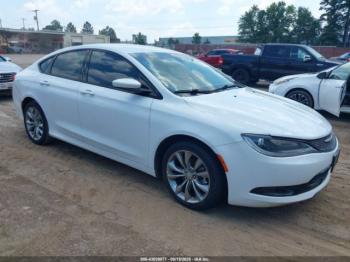  Salvage Chrysler 200