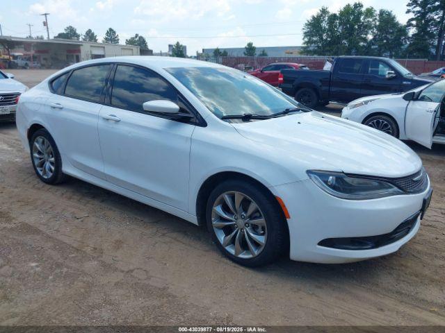  Salvage Chrysler 200