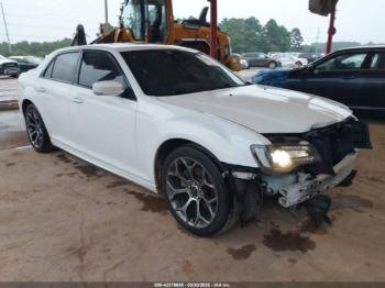  Salvage Chrysler 300