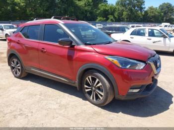  Salvage Nissan Kicks
