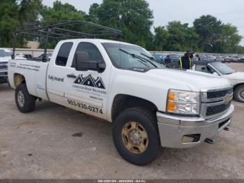  Salvage Chevrolet Silverado 2500