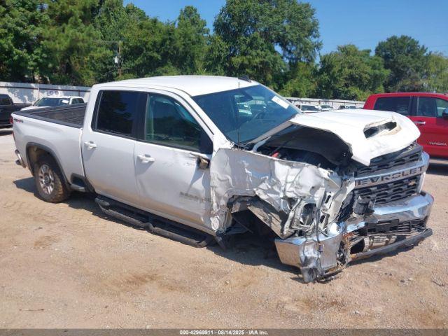  Salvage Chevrolet Silverado 2500