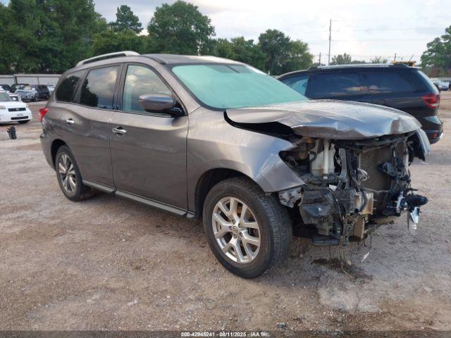  Salvage Nissan Pathfinder