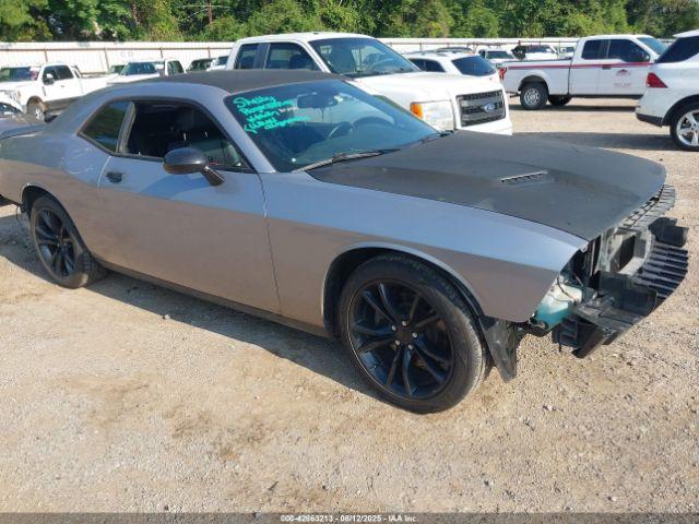  Salvage Dodge Challenger