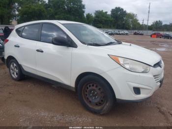  Salvage Hyundai TUCSON